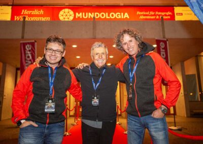 MUNDOLOGIA 2025 12